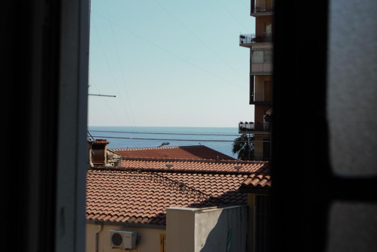 Al Mare In Citta Bed & Breakfast Catania Bagian luar foto